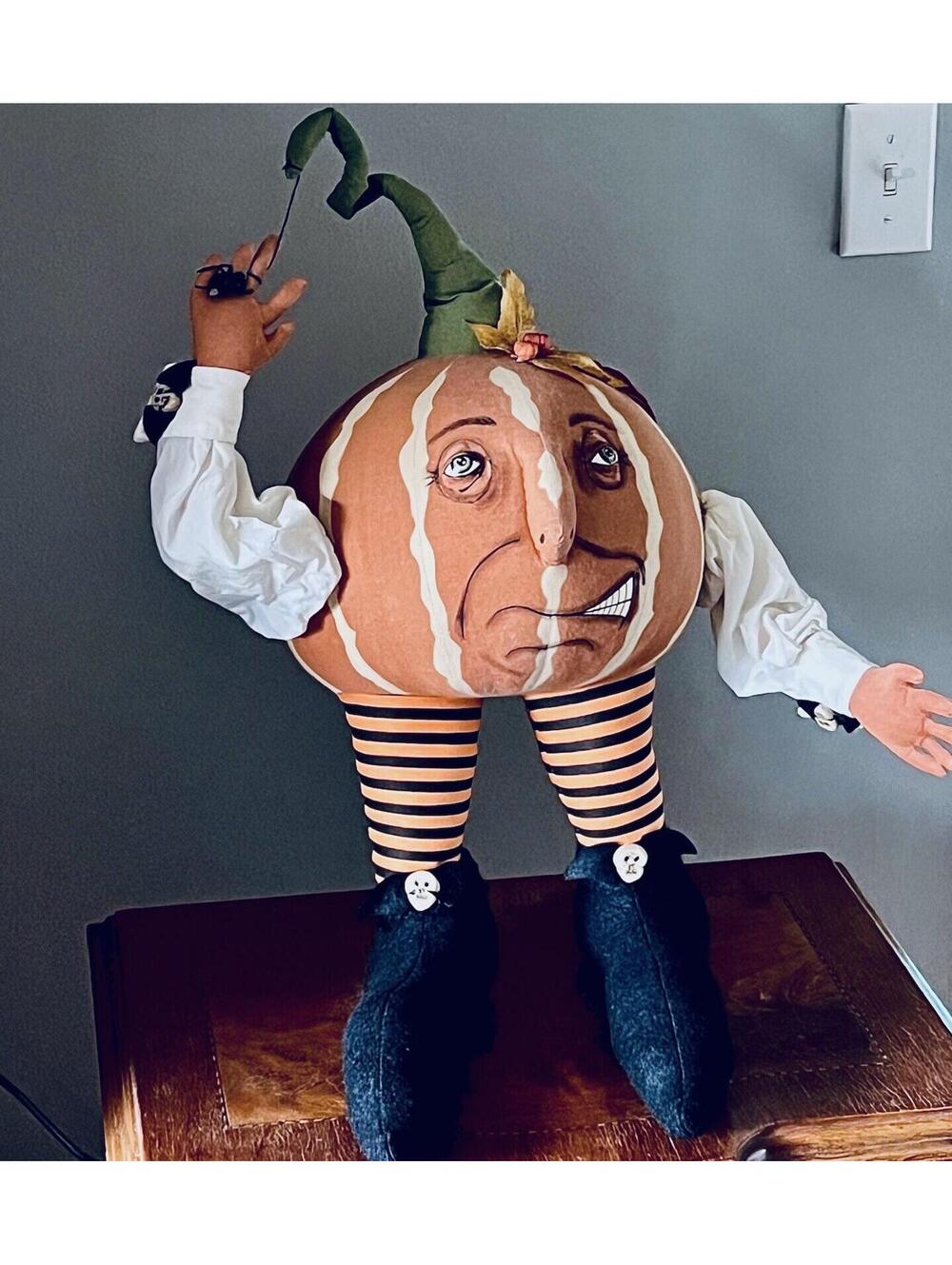 Rare Retired HTF Gathered Traditions Joe Spencer Large Pirate Pumpkin